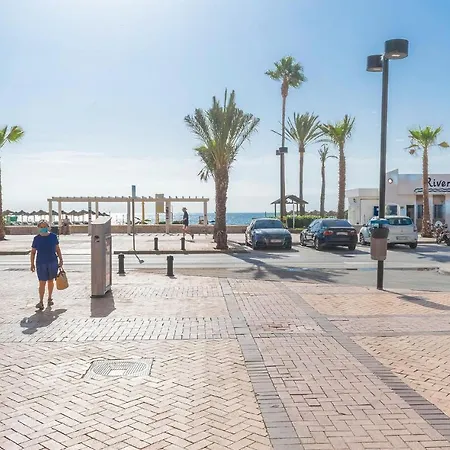 Stunning In With Kitchen * Fuengirola